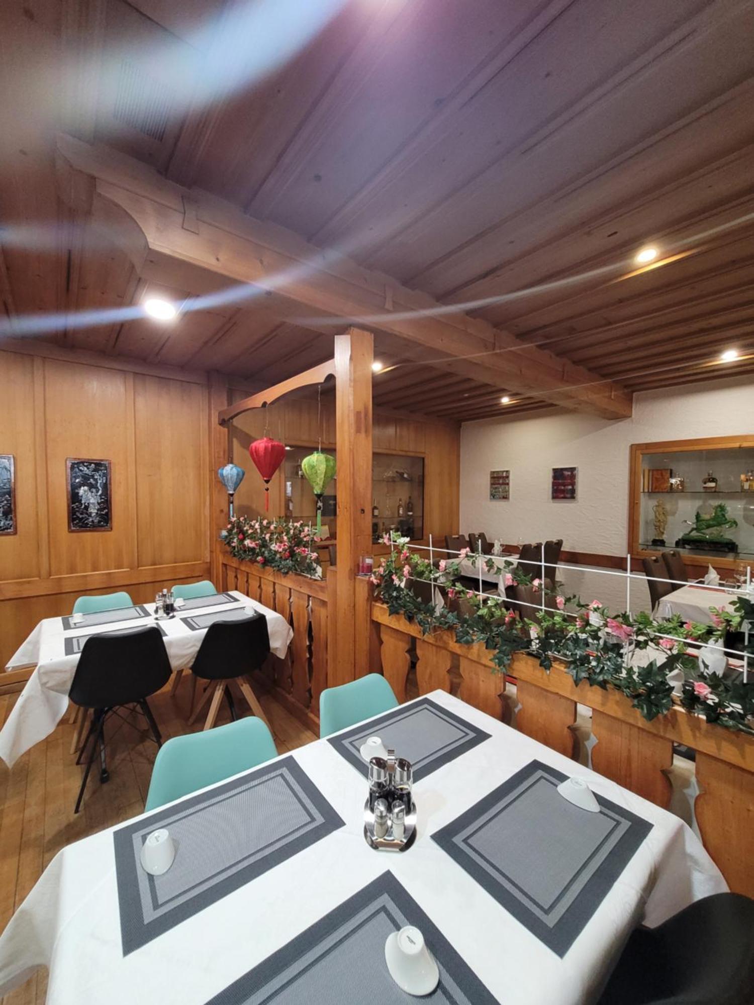 Dinh Residence Zweisimmen Dış mekan fotoğraf